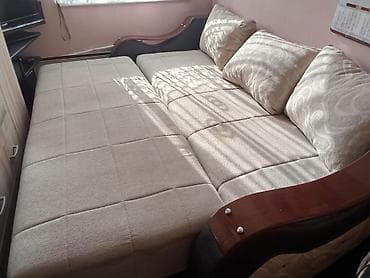 ugaone sofe: Trosed/sofa sa elegantnim talasastim naslonima i bočnim naslonima od — 8