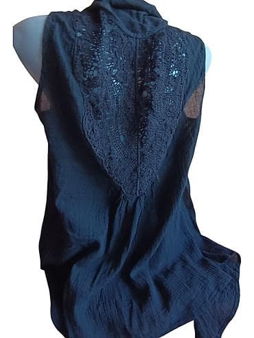 Kape i aksesoari: Ženska bezrukavna lepršava bluza/prsluk, crne boje. - Materijal — 3