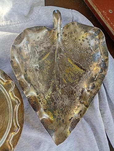 russka: Dekorativni set od metala – tanjir i činija u obliku lista - — 3