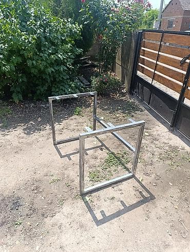 Metalni ram/stalak za sto – industrijski dizajn - Materijal: čelični — 2