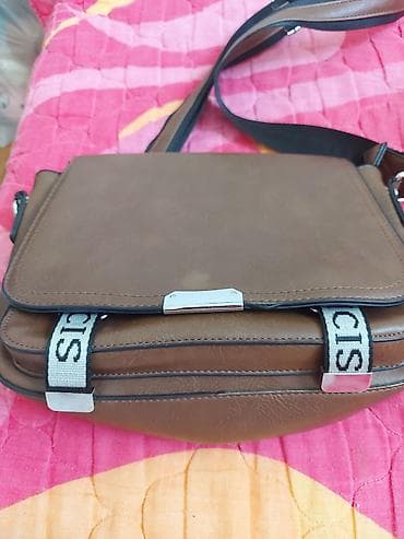 nine west torba za plazu: Ženska crossbody torba – braon - Materijal: eko koža, glatke teksture — 1