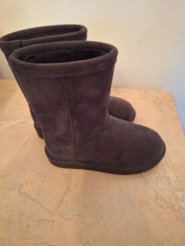 Children's Items: Ugg boots, Size - 30 — 1