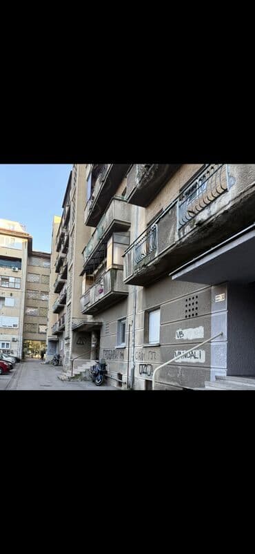 stan na dan novi beograd: 2 sobe, 53 kv. m, 4 sprat — 36