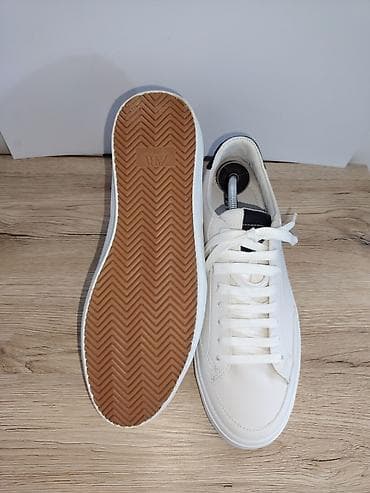 max black: Belo-crne unisex patike – minimalistički casual stil UG 27cm - Boja — 5