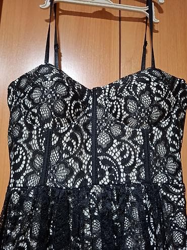 square haljine: Crna čipkana haljina na bretele - Elegantna midi dužina, A-kroja - — 3