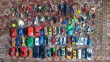 Veliki lot dečijih igračaka – figure, autići i gedžeti Sadržaj