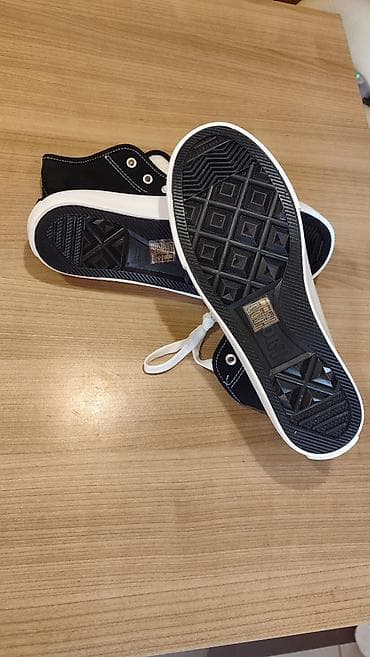 borbene patike: Crne platnene patike – visoki model - Klasičan dizajn sa belim — 6