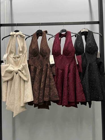 comma haljine 2023: Cena 3700 dinara — 2