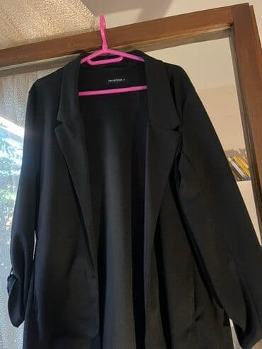crna kosulja i crne pantalone: Ženski blejzer Terranova – veličina L - Boja: crna - Kroj: klasičan — 1