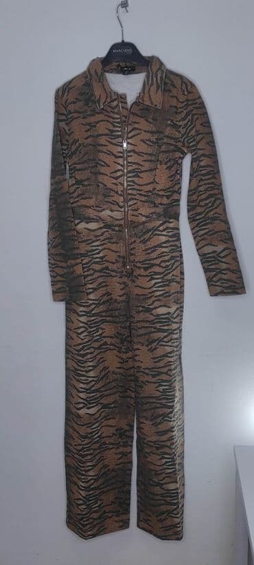 Paket modernih komada odeće – pletena udobnost i upečatljivi print. - — 3