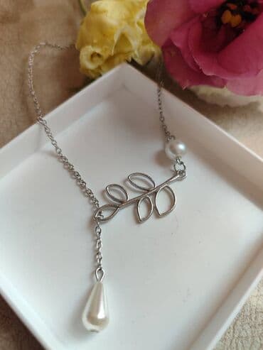 Satovi: Ogrlica sa priveskom — 4