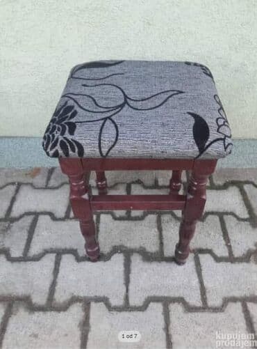 Hoklice 30€ slanje bexom
visina 55cm sediste 35x35 na lalafo.rs Hoklice 30€ slanje bexom
visina 55cm sediste 35x35