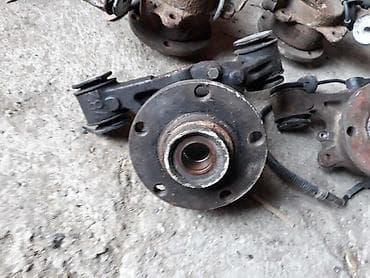 zadnji branik audi a4 b6: ZADNJE GLAVCINE ZA VOLKSWAGEN PASSAT B5.5 | Zadnje glavcine za — 1