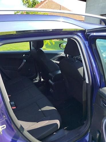 Prodajem Peugeot 2008 eHDI 1,6 godište 2014, automatik,pređenih