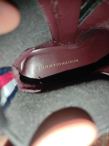 polovno ski odelo: Tommy Hilfiger ženske kožne gležnjače - Model: klasične crne — 2