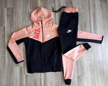 new yorker ужице – слике: Nike, Komplet: Pantalone, Duks — 9