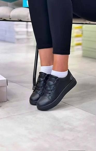 ugg cizme n fashion: Ženske patike – više modela - Dizajn: klasične niske patike sa — 6