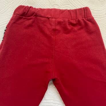 Bodiji i zeke za bebe: Crvene helanke za devojcice Nisu puno nosene,u ok stanju.Imaju samo — 5