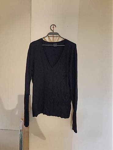 tezenis torba za plazu: Crni džemper sa V-izrezom - Model: lagani pleteni džemper dugih rukava — 1