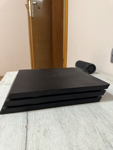Foto i video kamere: PlayStation 4 Pro (PS4 Pro) konzola – crna - Model sa trostrukim — 3