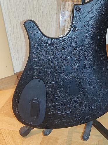 xs broj: Bass je rucni rad, izradjen od laganog drveta samba, Seymour Duncan — 10