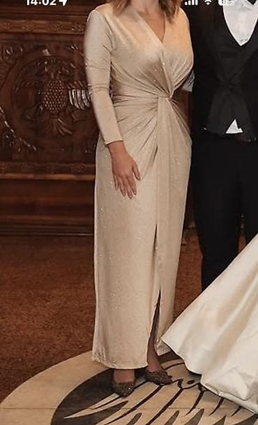 koton bluze: Elegantna večernja haljina u svetlo bež/champagne nijansi. - Kroj — 1