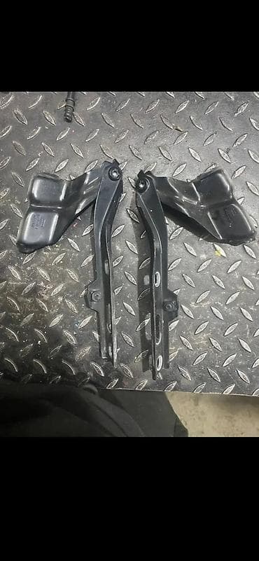 dm tapi: AUDI Q5 SARKE SARKA HAUBE BAGLAMA 8R0823302A | Audi delovi zemun — 2