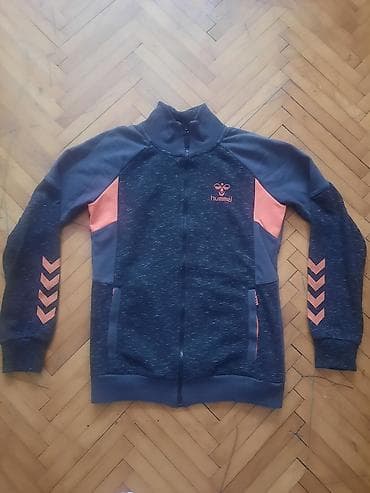Hummel trenerka S NOVO. Trenerka je potpuno nova,prelepo