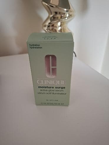 svetlece pertle za yeezy: Clinique Moisture Surge Active Glow Serum – hidratantni serum za — 1