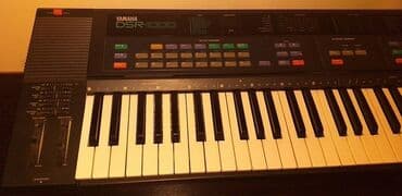 zvucnici sa mikrofonom: Yamaha DSR-1000 Prodajem besprekorno ocuvanu i ispravnu klavijaturu — 1