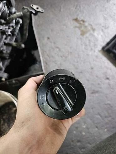 ajkula antena za auto: PREKIDAC ZA SVETLA ZA VOLKSWAGEN PASSAT B5.5 | Prekidac za Svetla — 1