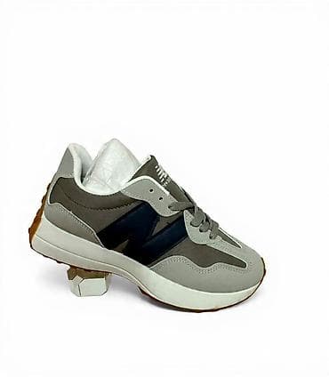 New Balance patike – model sa retro trkačkim dizajnom - Boje: siva