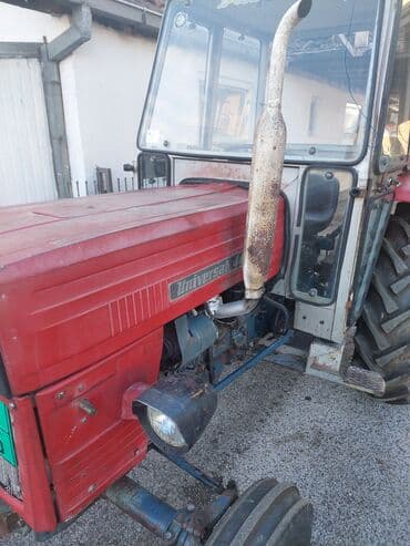 svetleca traka za auto: Traktor UNIVERZAL 445 standard bez ikakvih ulaganja. Gume nove — 11