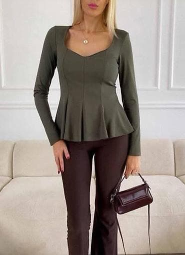 mona bluze akcija: Ženska bluza sa dugim rukavima i peplum krojem - Elegantna bluza sa — 1