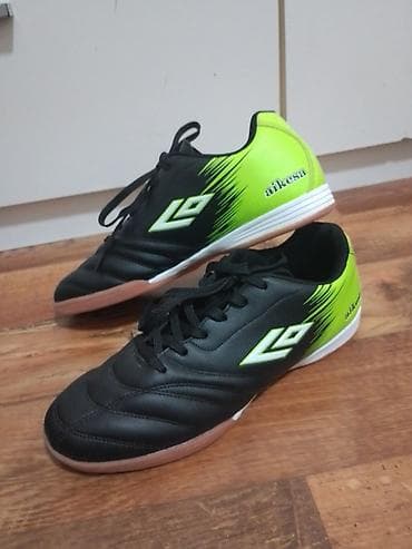 chanel patike zenske: Patike za fudbal broj 42 su u odlicnom stanju sa veoma sitnim — 2