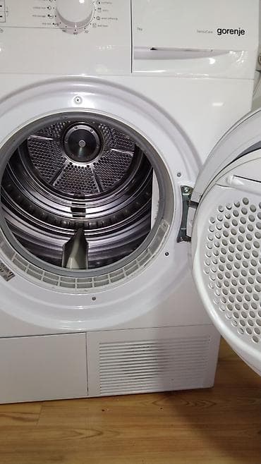 rucna masina za mlevenje mesa: Gorenje kondenzaciona sušilica veša, model D7284L (SensoCare) — 2