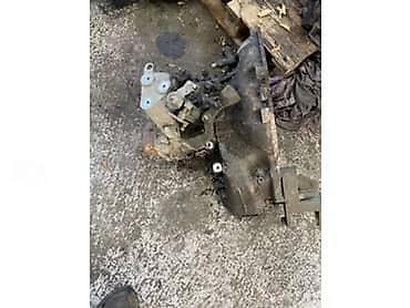 skuteri do 300 evra: KOMPJUTER MENJAČA ZA OPEL VECTRA C OD 2002. DO 2007. GOD. | — 8