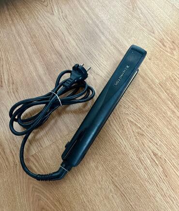 set za sminkanje za devojcice: Remington pegla za kosu sa futrolom. Keramicka. Ispravna, radi na 200 — 2