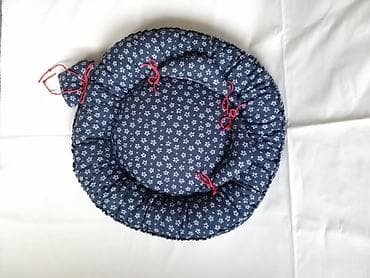 plasticne kucice za macke: Ležaljka za mačku teget Tapacirana mekim punjenjem. Prečnik cca 50cm — 3