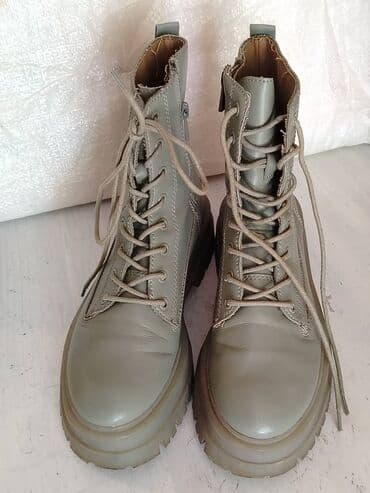 Women's Sneakers and athletic shoes: High boots, 39 — 5