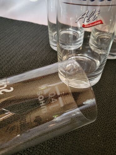 swarovski case za vino cena: Case nove za pivo 2008g.Schllosser Nemacka. Case nove,sve na njima — 11