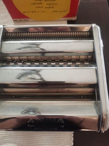 Furniture: Masina za pravljenje rezanaca rosfraj u kutiji par puta koristena jako — 5