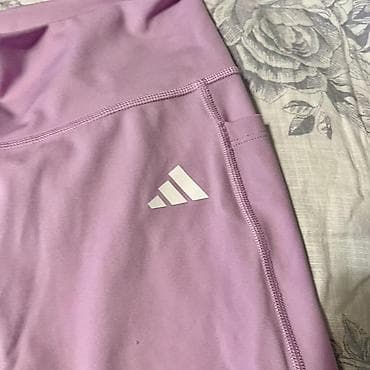 moderne kape za žene: Dva‑delni ženski sportski set – Adidas, lila boja - Komplet se — 4