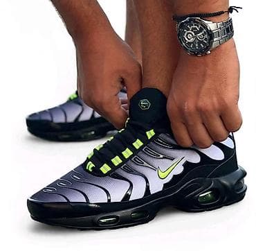 ea7 patike: Nike Air Max Plus (TN) patike – crno‑sivo bele sa neon žutim detaljima — 1