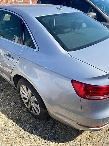 pumpica za karburator: POLUSTRANICA ZA AUDI A4 | Polustranica za Audi A4 B9 — 1
