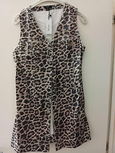 Ženska prsluk-haljina sa leopard printom - Model: bez rukava, V-izrez