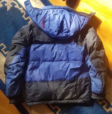 pull and bear suskavac: BEAR USA perjana debela jakna s velicina, teget boje. S velicina za — 5