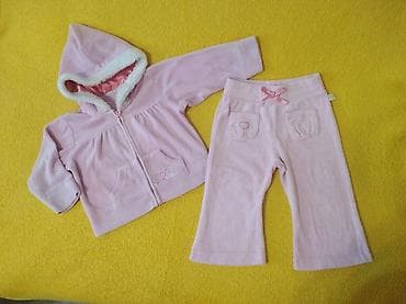 Oshkosh b'gosh Trenerka plišana za bebe devojčice Veličina 12-18 mes na lalafo.rs Oshkosh b'gosh Trenerka plišana za bebe devojčice Veličina 12-18 mes