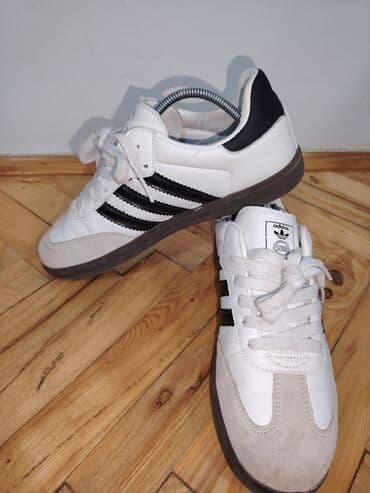 buzz zenske patike nike: Patike, Adidas, veličina - 39 — 3