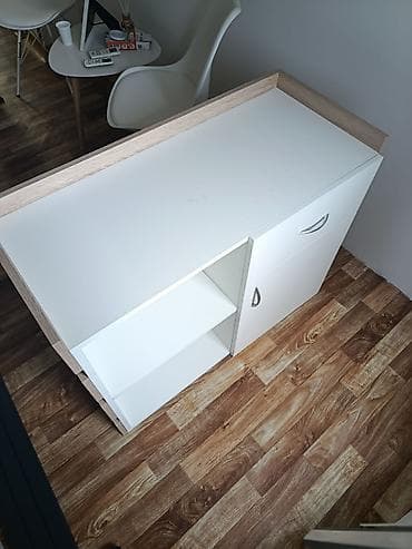 komode za kupatilo: -Pult   se izradjuje se od Univera debljine 18mm u kombinaciji bele i — 2